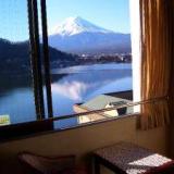 富士と湖を望む絶景宿 グリーンレイク