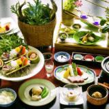 清流を望む美肌の湯に癒され、美食に心躍る宿 彩つむぎ